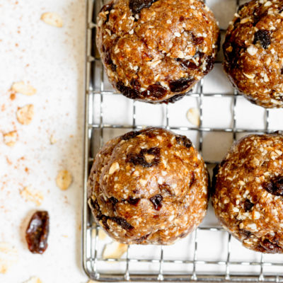 Easy Oatmeal Cookie Date Balls